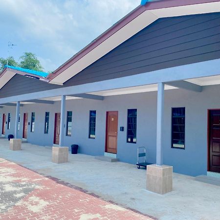Sasuka Chalet Pantai Pandak Kuala Terengganu Buitenkant foto