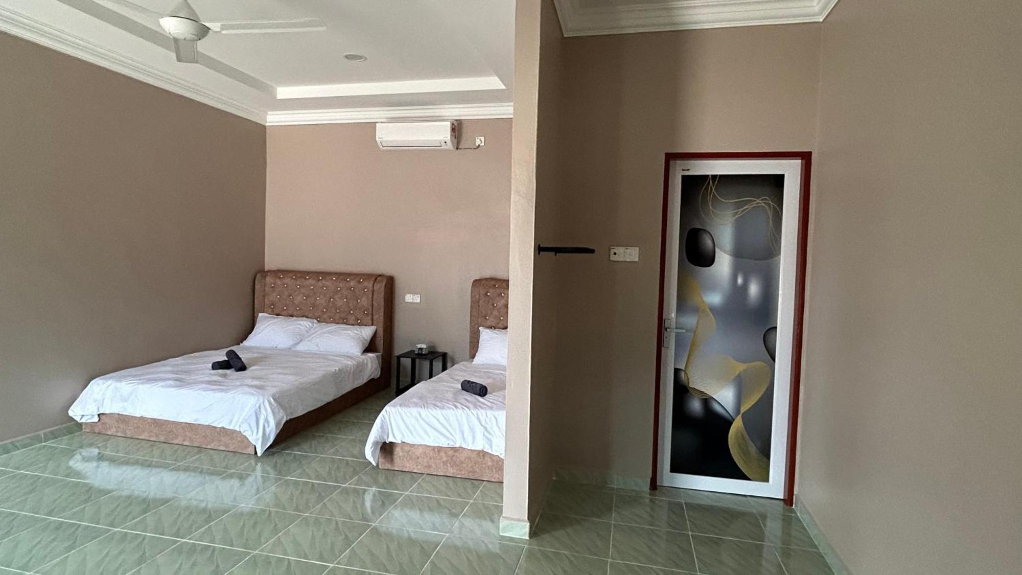 Sasuka Chalet Pantai Pandak Kuala Terengganu Buitenkant foto