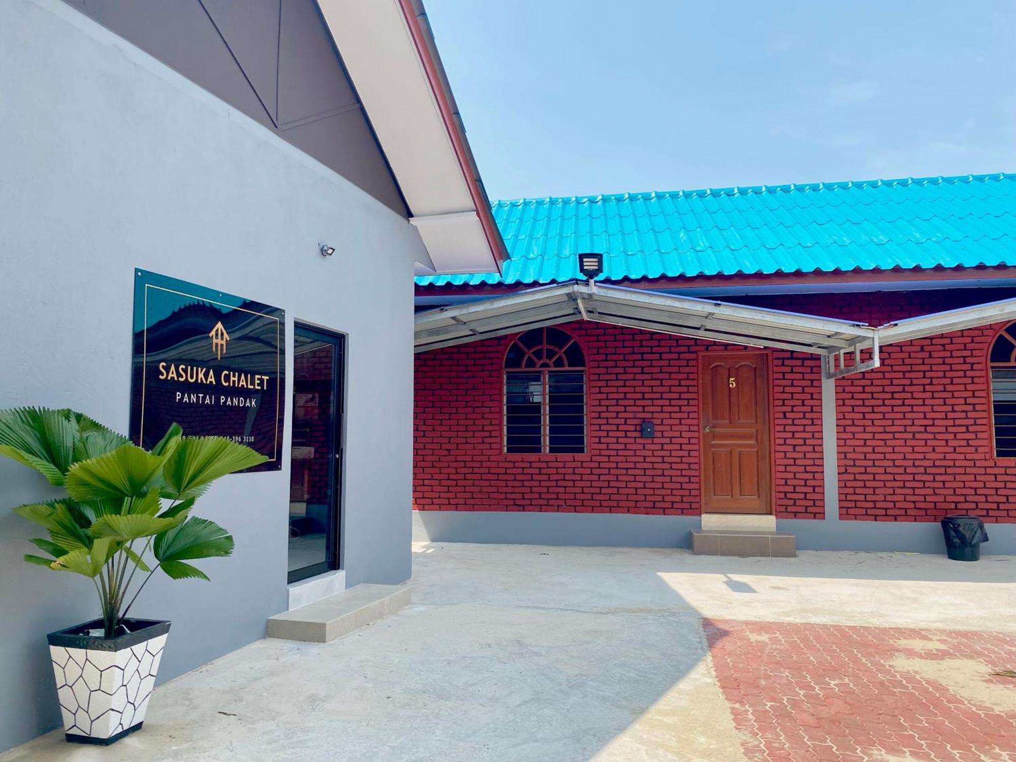 Sasuka Chalet Pantai Pandak Kuala Terengganu Buitenkant foto
